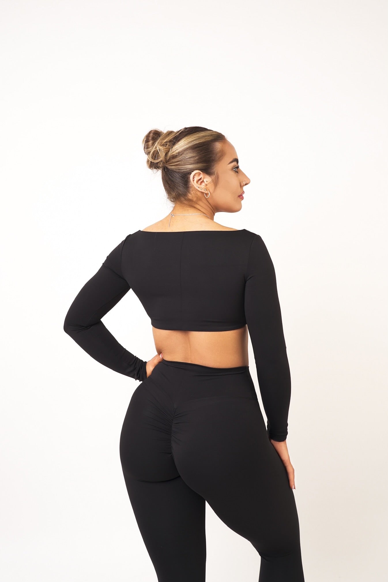 Black Long Sleeve Cropped Top  - Simone