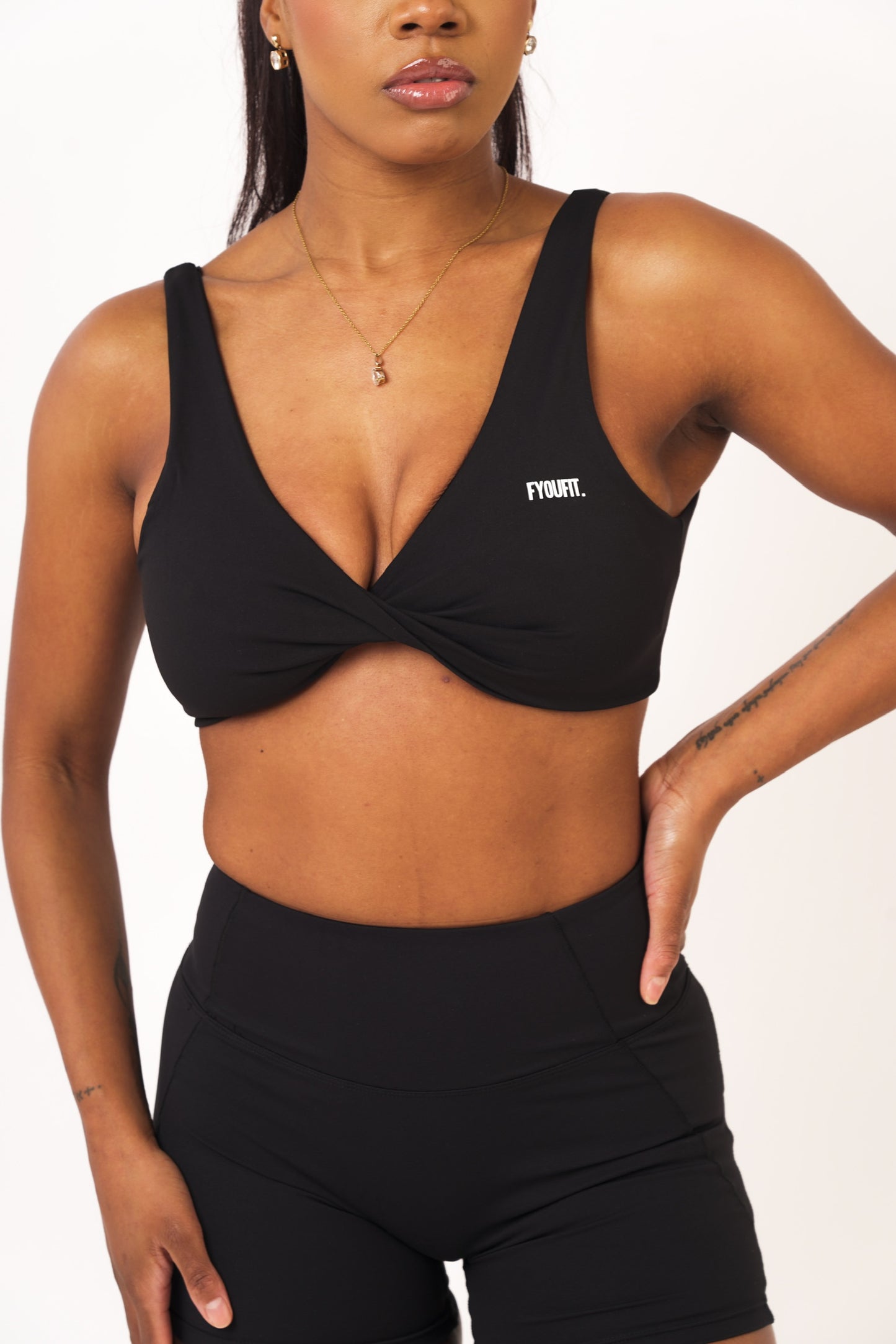 Black Cross Back Sports Bra - Aly